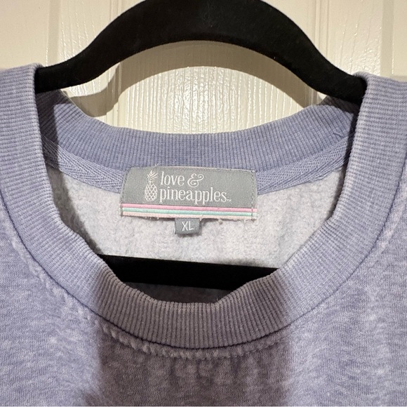 Sweatshirt. - Picture 2 of 3